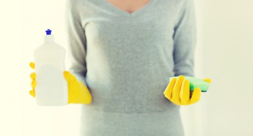 Deep cleaning process removing dirt from carpet fibers